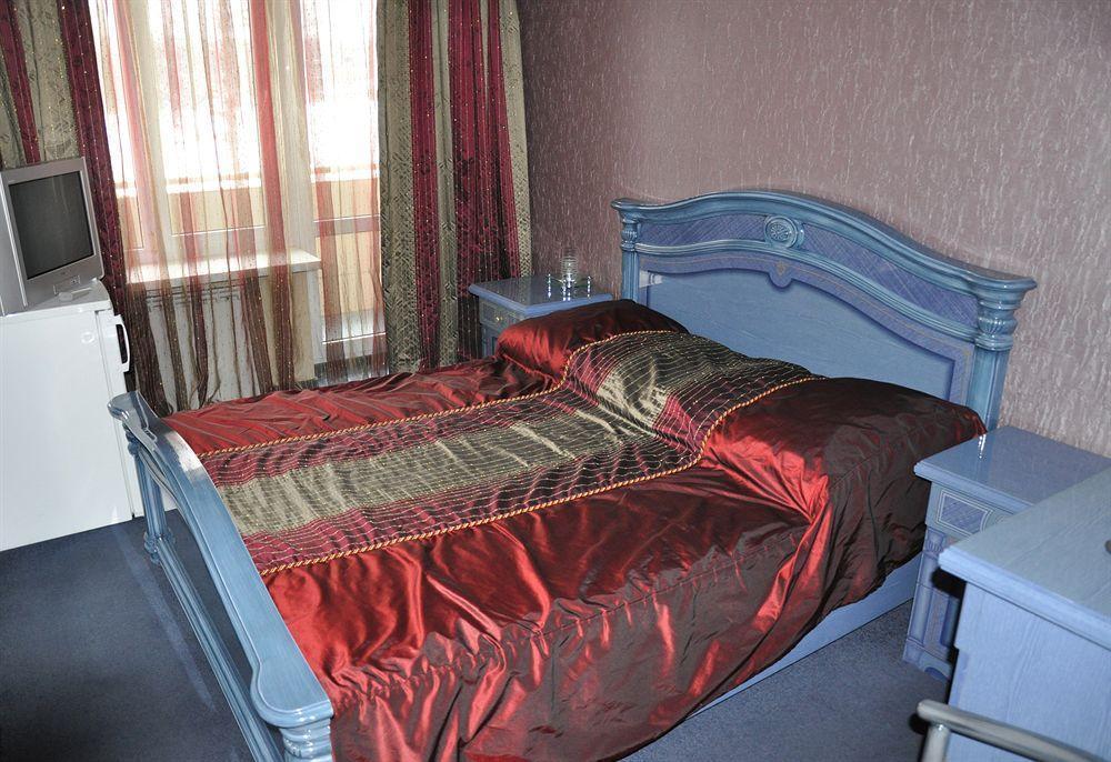 Druzhba Hotel And Restaurant 카리프 외부 사진