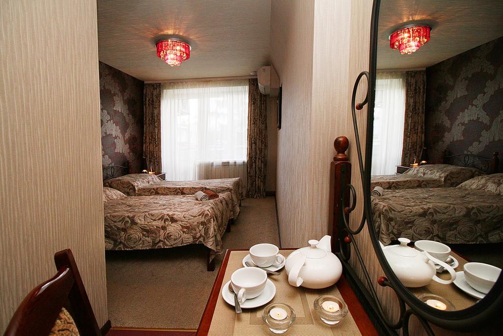 Druzhba Hotel And Restaurant 카리프 외부 사진