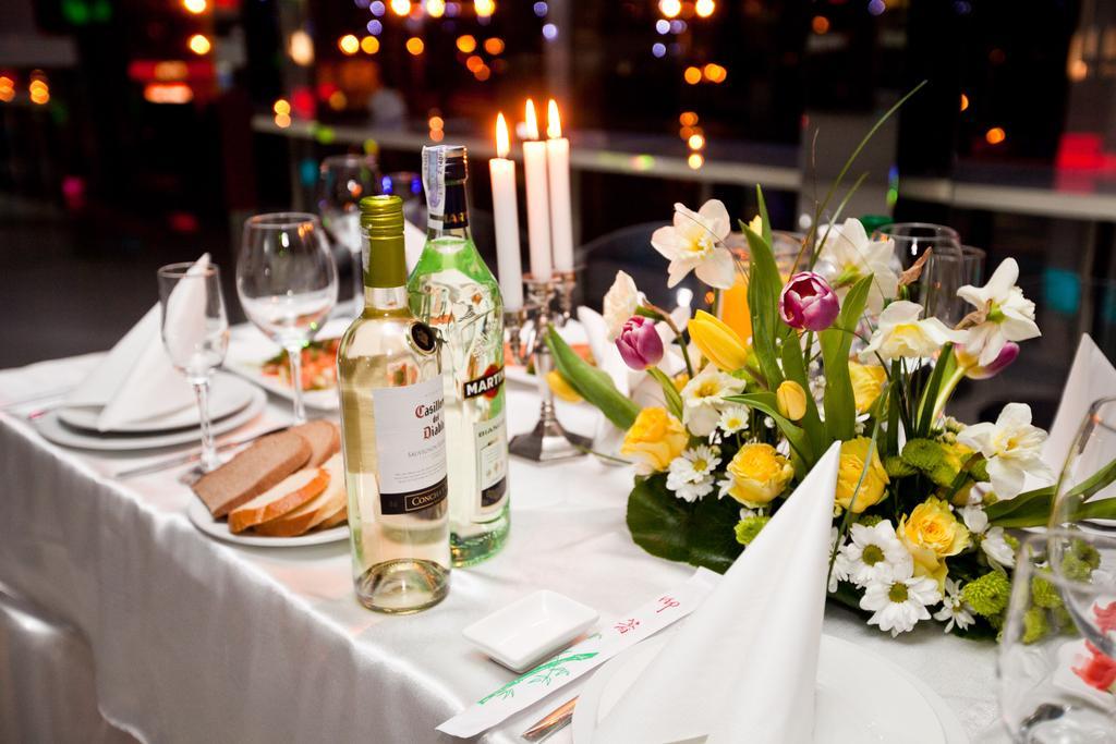 Druzhba Hotel And Restaurant 카리프 외부 사진