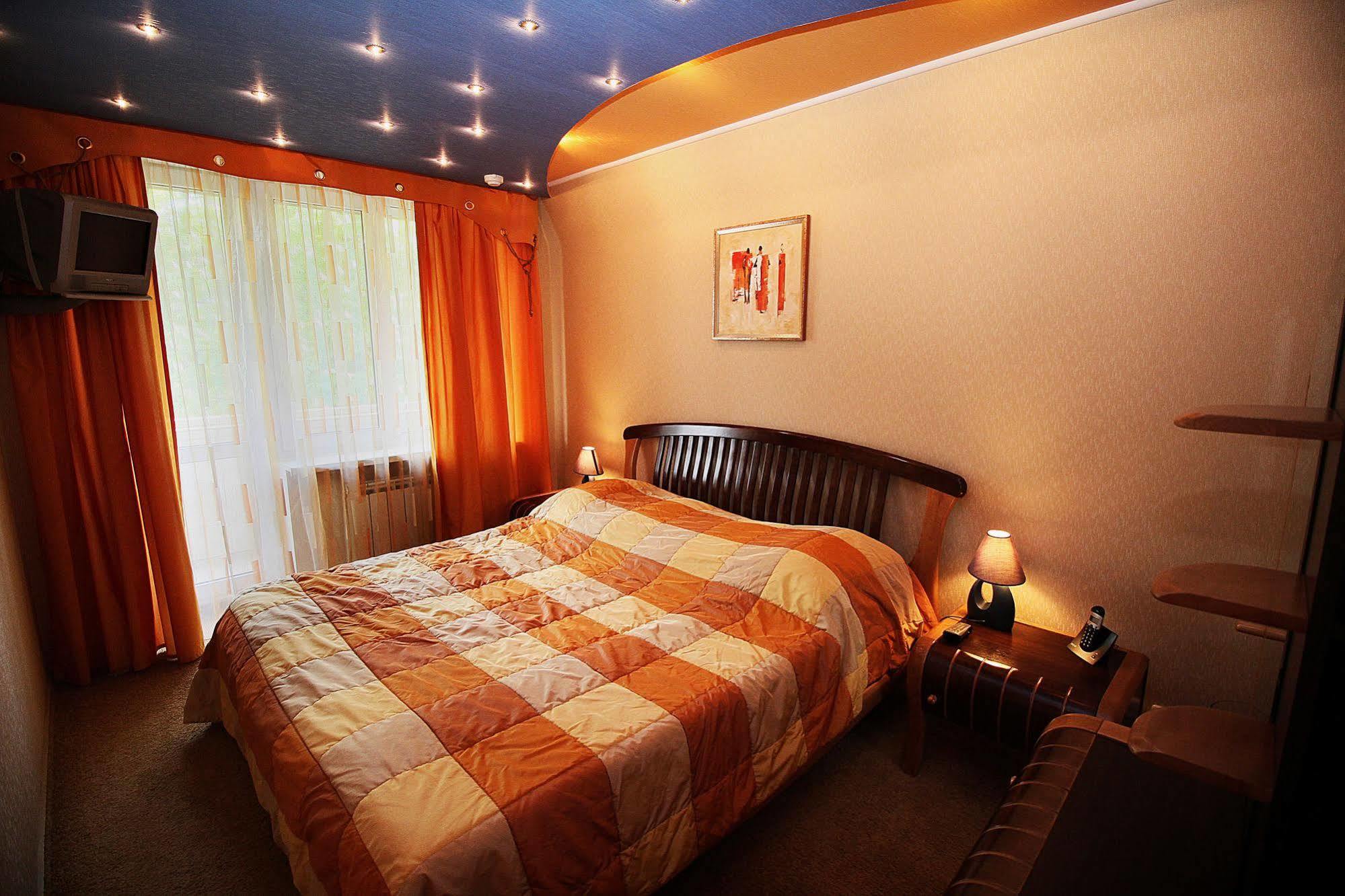 Druzhba Hotel And Restaurant 카리프 외부 사진