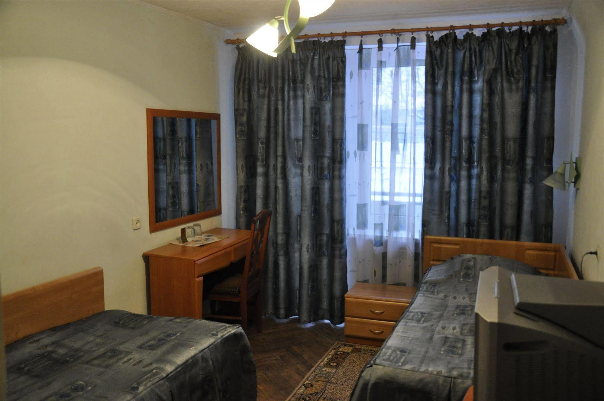 Druzhba Hotel And Restaurant 카리프 외부 사진