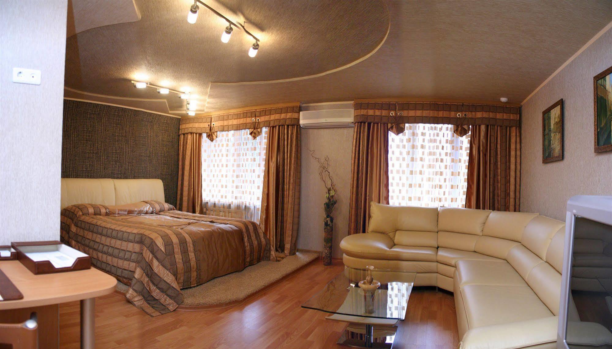 Druzhba Hotel And Restaurant 카리프 객실 사진